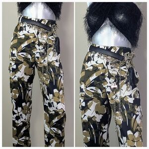 CHICO'S Army Fatique Cargo Camouflage Floral Ankle Casual Pants